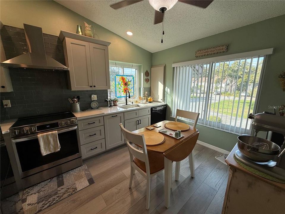 En Venta: $299,000 (2 camas, 2 baños, 1190 Pies cuadrados)