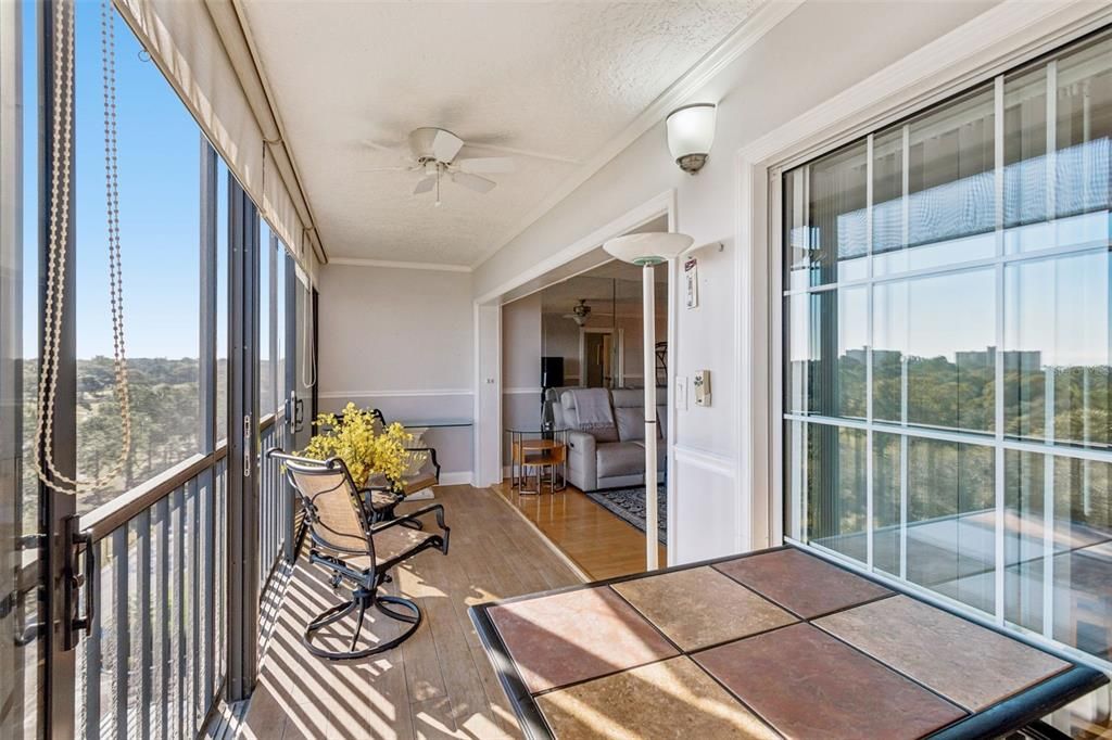 En Venta: $279,000 (2 camas, 2 baños, 1070 Pies cuadrados)