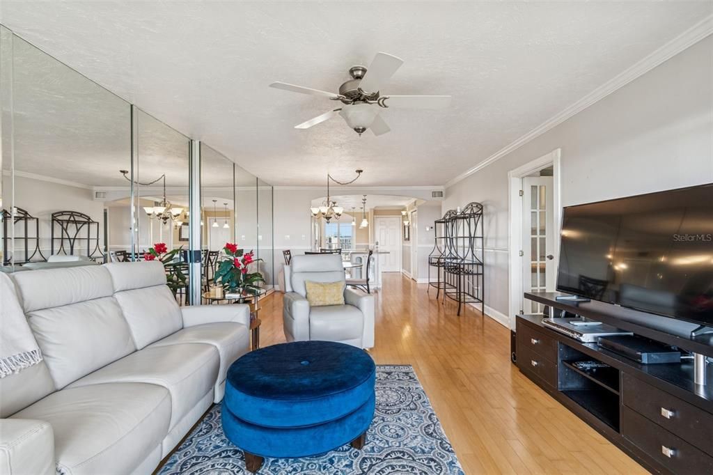 En Venta: $279,000 (2 camas, 2 baños, 1070 Pies cuadrados)