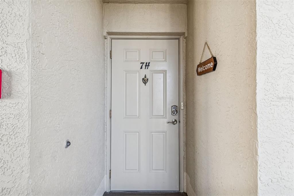 En Venta: $279,000 (2 camas, 2 baños, 1070 Pies cuadrados)