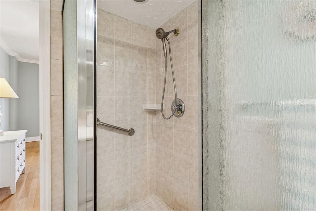 En Venta: $279,000 (2 camas, 2 baños, 1070 Pies cuadrados)