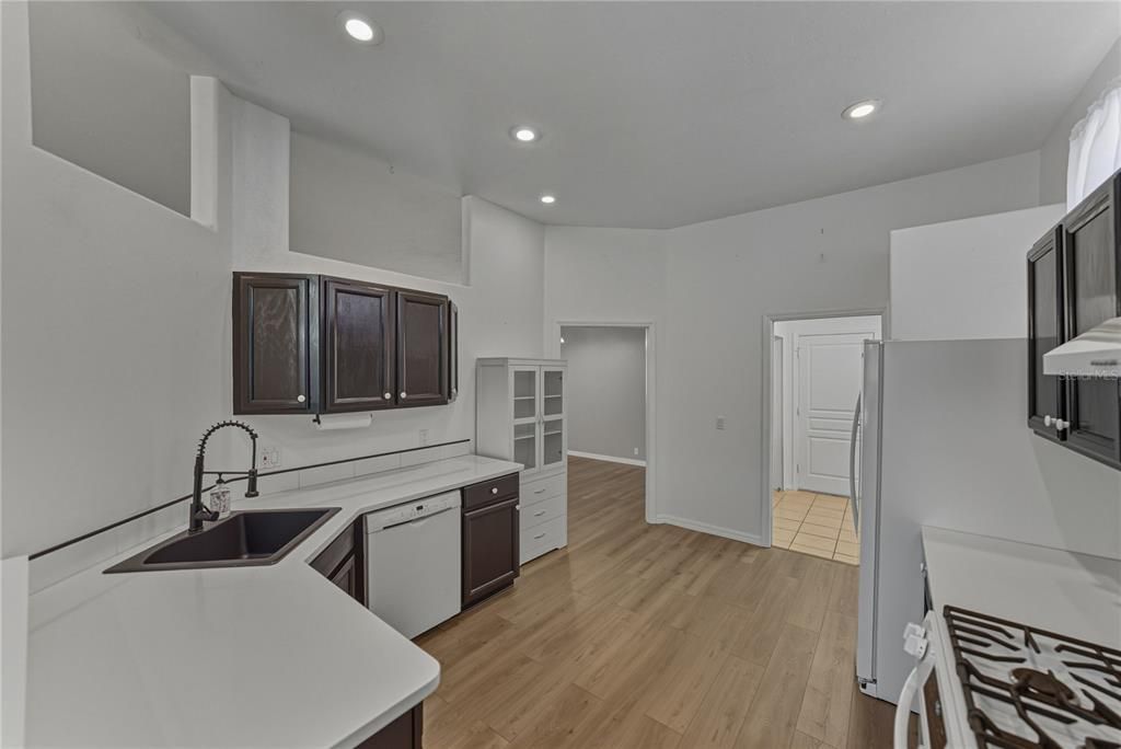 For Sale: $540,000 (4 beds, 2 baths, 2022 Square Feet)