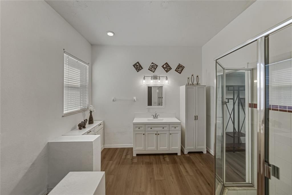 For Sale: $540,000 (4 beds, 2 baths, 2022 Square Feet)