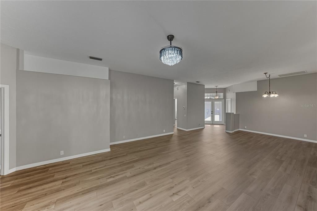 For Sale: $540,000 (4 beds, 2 baths, 2022 Square Feet)