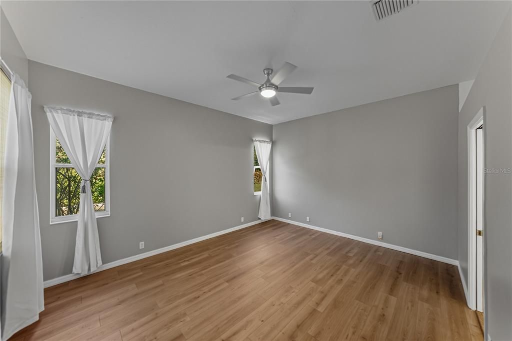 For Sale: $540,000 (4 beds, 2 baths, 2022 Square Feet)