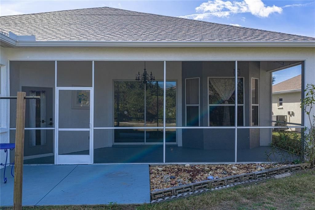 For Sale: $540,000 (4 beds, 2 baths, 2022 Square Feet)