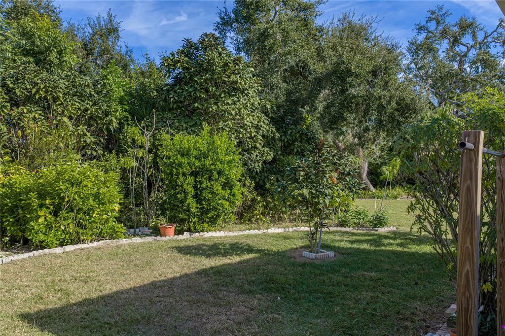 For Sale: $540,000 (4 beds, 2 baths, 2022 Square Feet)