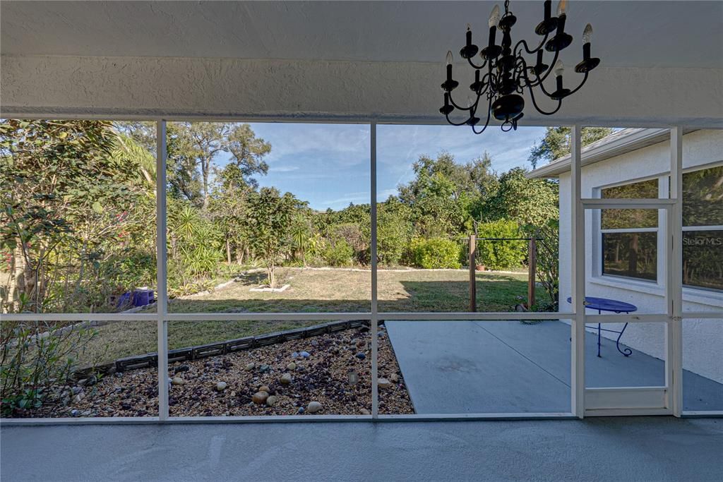 For Sale: $540,000 (4 beds, 2 baths, 2022 Square Feet)