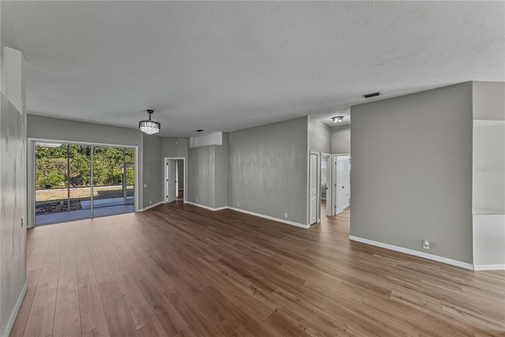 For Sale: $540,000 (4 beds, 2 baths, 2022 Square Feet)