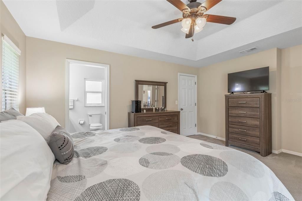 待售: $278,000 (3 贝兹, 2 浴室, 1380 平方英尺)