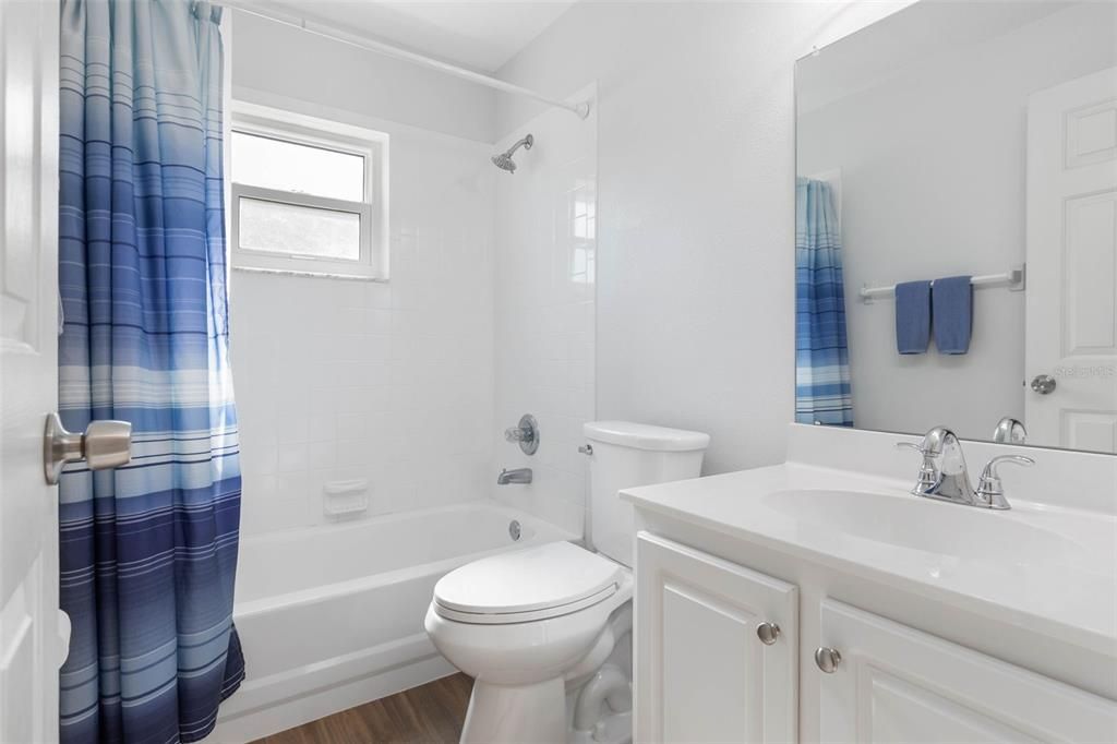 待售: $278,000 (3 贝兹, 2 浴室, 1380 平方英尺)