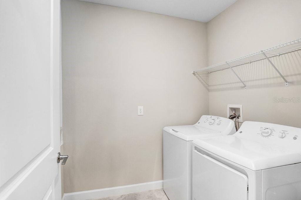 待售: $274,500 (2 贝兹, 2 浴室, 1614 平方英尺)