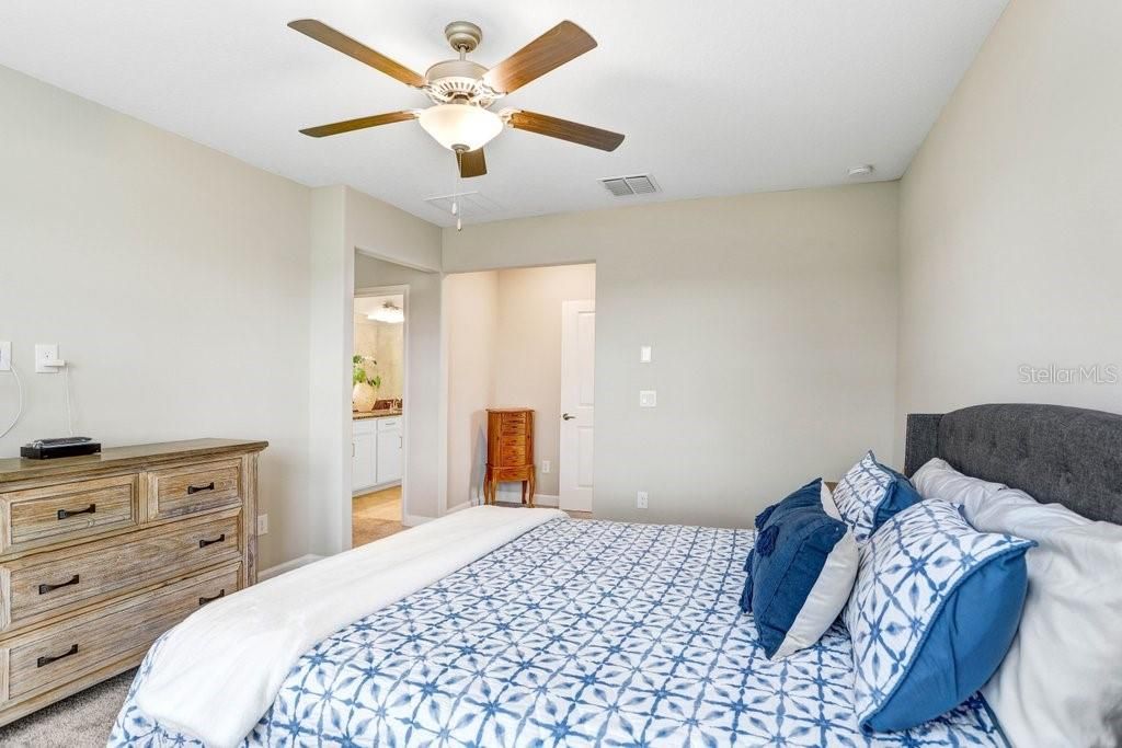 待售: $274,500 (2 贝兹, 2 浴室, 1614 平方英尺)