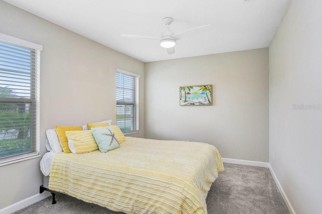 待售: $274,500 (2 贝兹, 2 浴室, 1614 平方英尺)