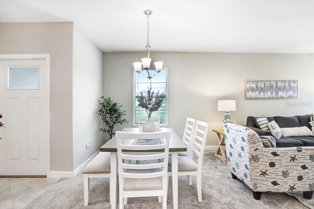 待售: $274,500 (2 贝兹, 2 浴室, 1614 平方英尺)