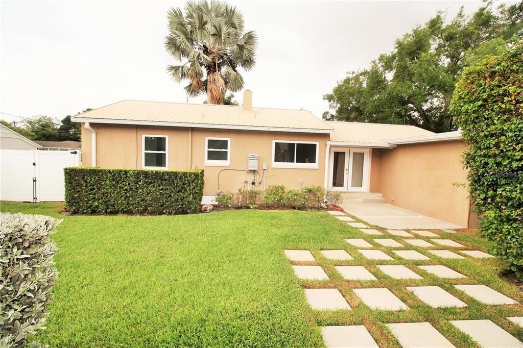 出租: $2,475 (3 贝兹, 2 浴室, 1664 平方英尺)