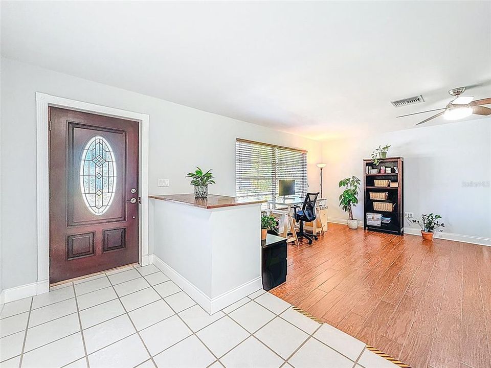 For Sale: $583,000 (3 beds, 2 baths, 2006 Square Feet)