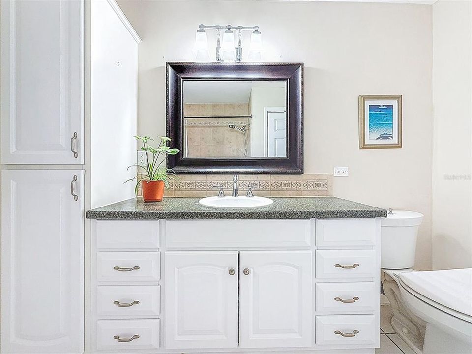 For Sale: $583,000 (3 beds, 2 baths, 2006 Square Feet)