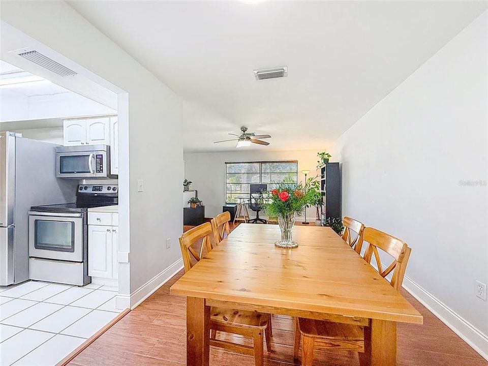 For Sale: $583,000 (3 beds, 2 baths, 2006 Square Feet)