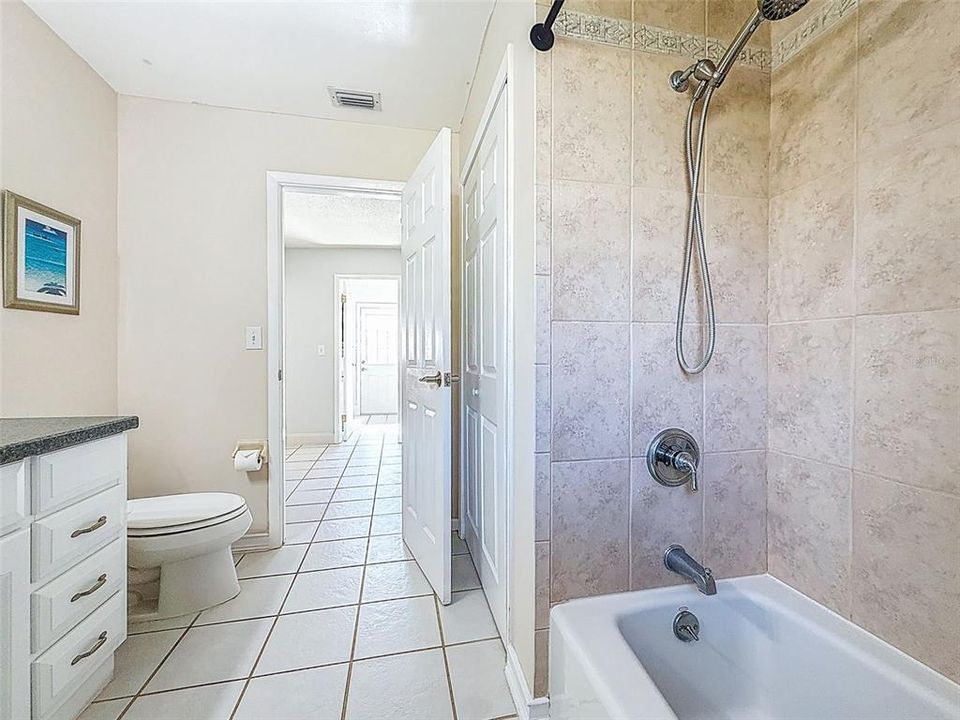 For Sale: $583,000 (3 beds, 2 baths, 2006 Square Feet)