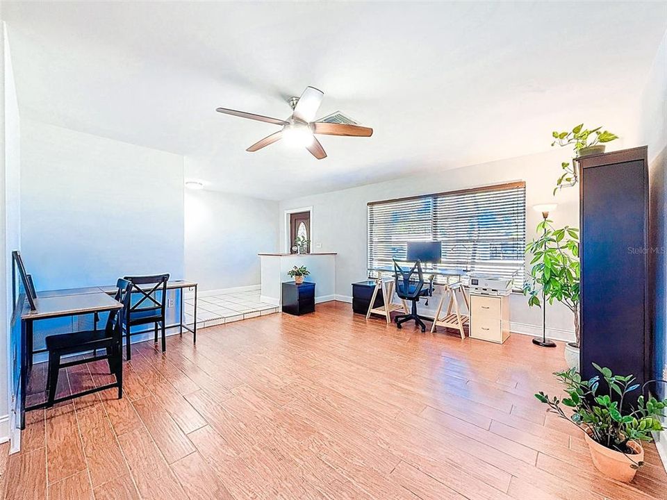 For Sale: $583,000 (3 beds, 2 baths, 2006 Square Feet)