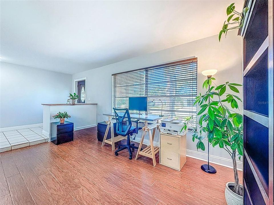 For Sale: $583,000 (3 beds, 2 baths, 2006 Square Feet)