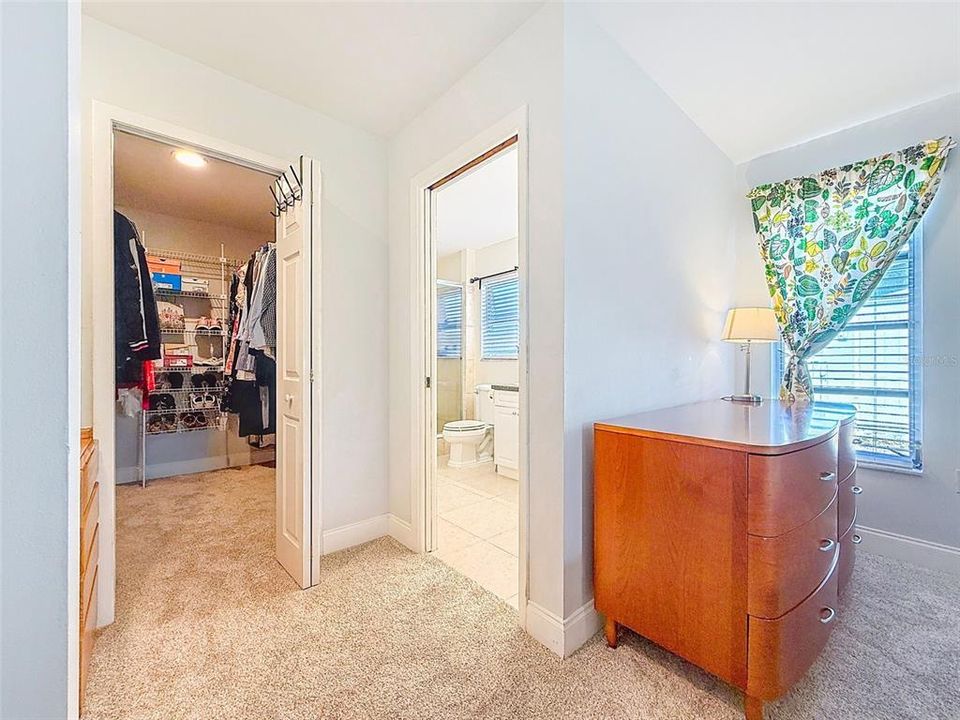 For Sale: $583,000 (3 beds, 2 baths, 2006 Square Feet)