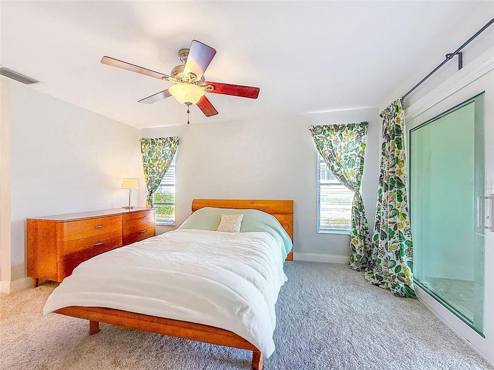 For Sale: $583,000 (3 beds, 2 baths, 2006 Square Feet)