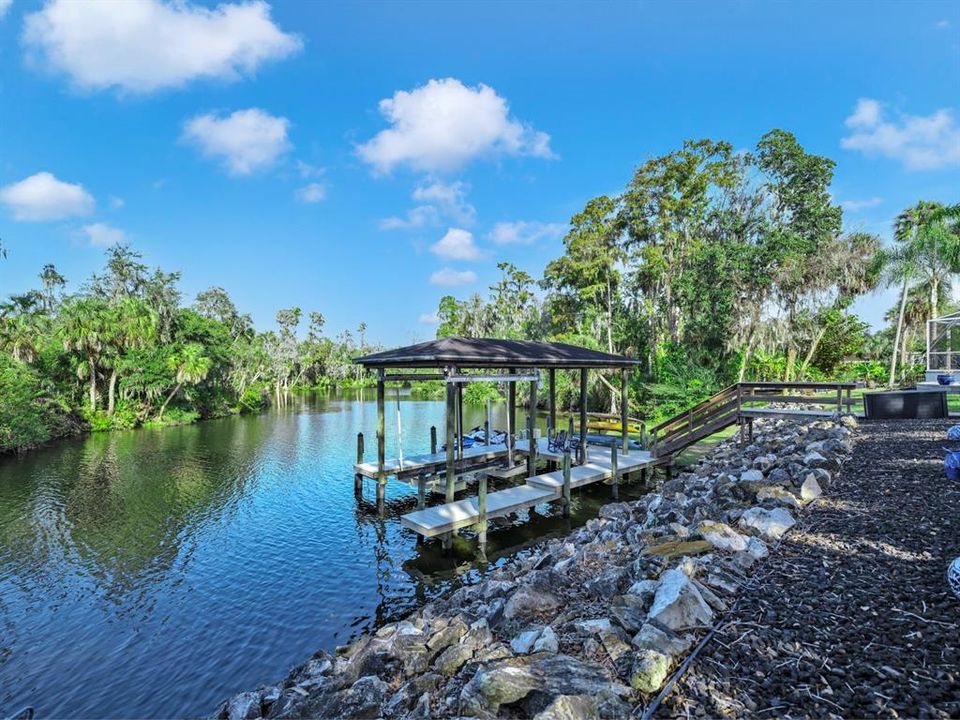 На продажу: $1,299,000 (5 спален, 2 ванн, 2714 Квадратных фут)