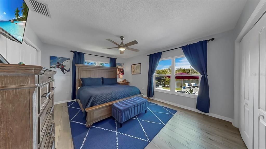 На продажу: $1,299,000 (5 спален, 2 ванн, 2714 Квадратных фут)