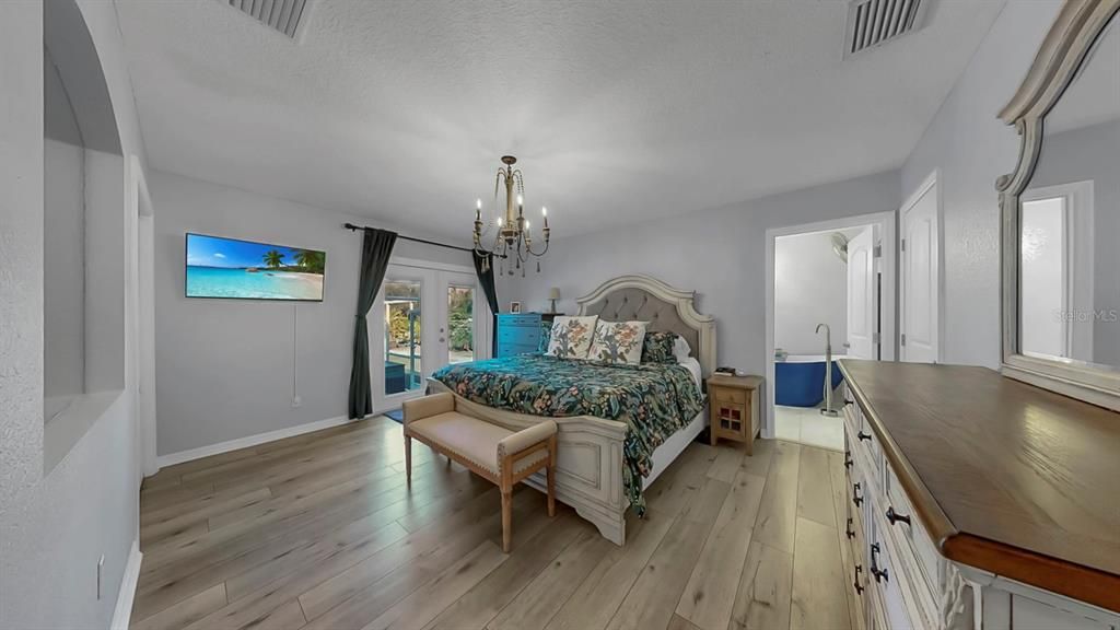 На продажу: $1,299,000 (5 спален, 2 ванн, 2714 Квадратных фут)