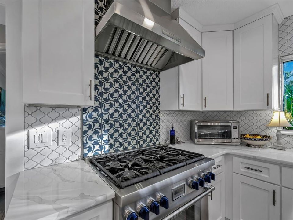 На продажу: $1,299,000 (5 спален, 2 ванн, 2714 Квадратных фут)