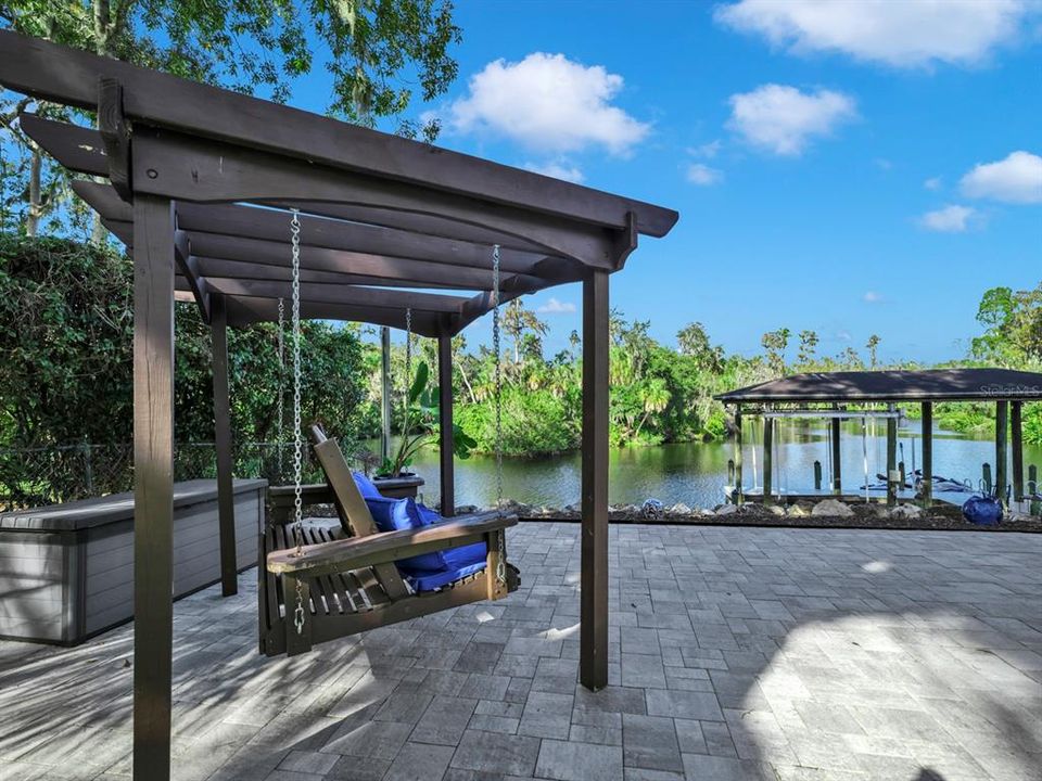 На продажу: $1,299,000 (5 спален, 2 ванн, 2714 Квадратных фут)