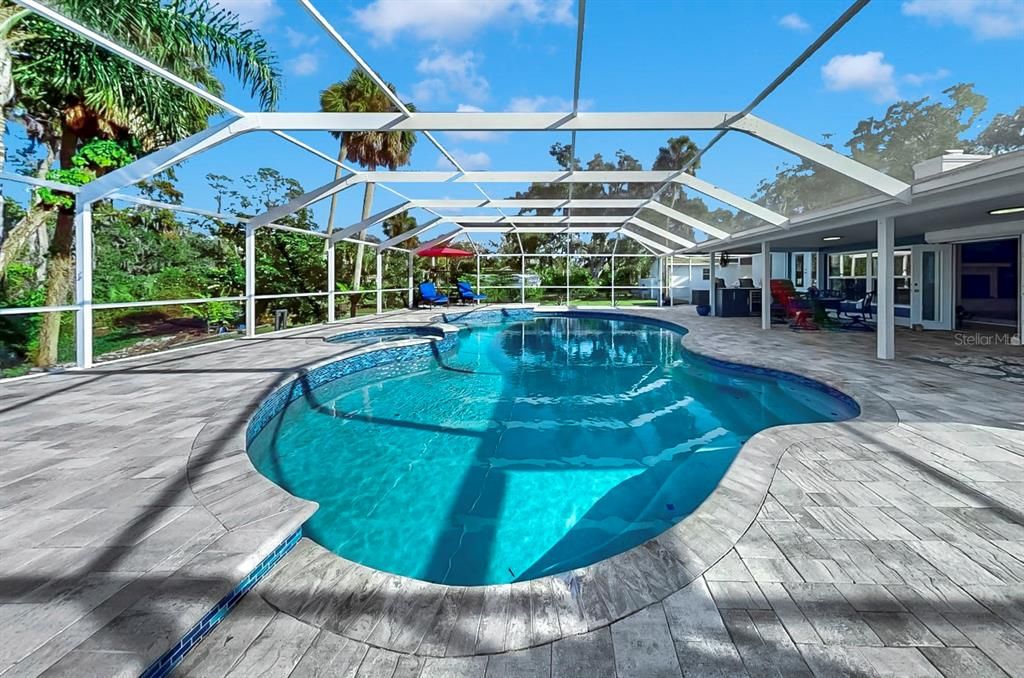 На продажу: $1,299,000 (5 спален, 2 ванн, 2714 Квадратных фут)