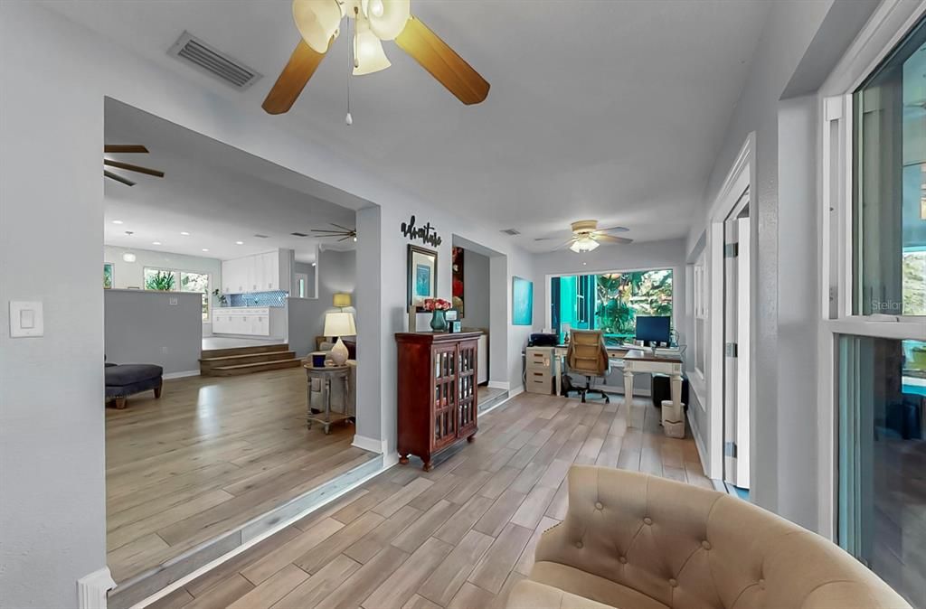 На продажу: $1,299,000 (5 спален, 2 ванн, 2714 Квадратных фут)