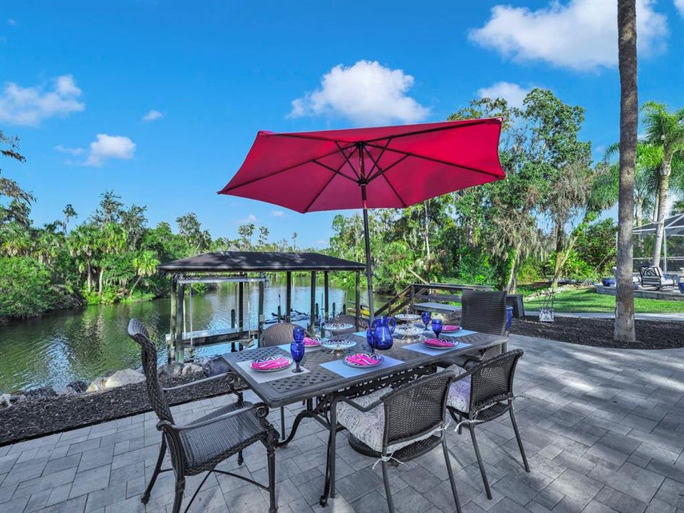 На продажу: $1,299,000 (5 спален, 2 ванн, 2714 Квадратных фут)