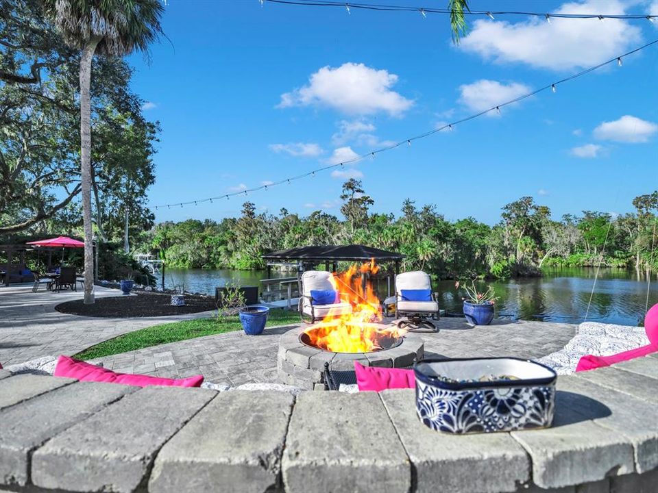 На продажу: $1,299,000 (5 спален, 2 ванн, 2714 Квадратных фут)