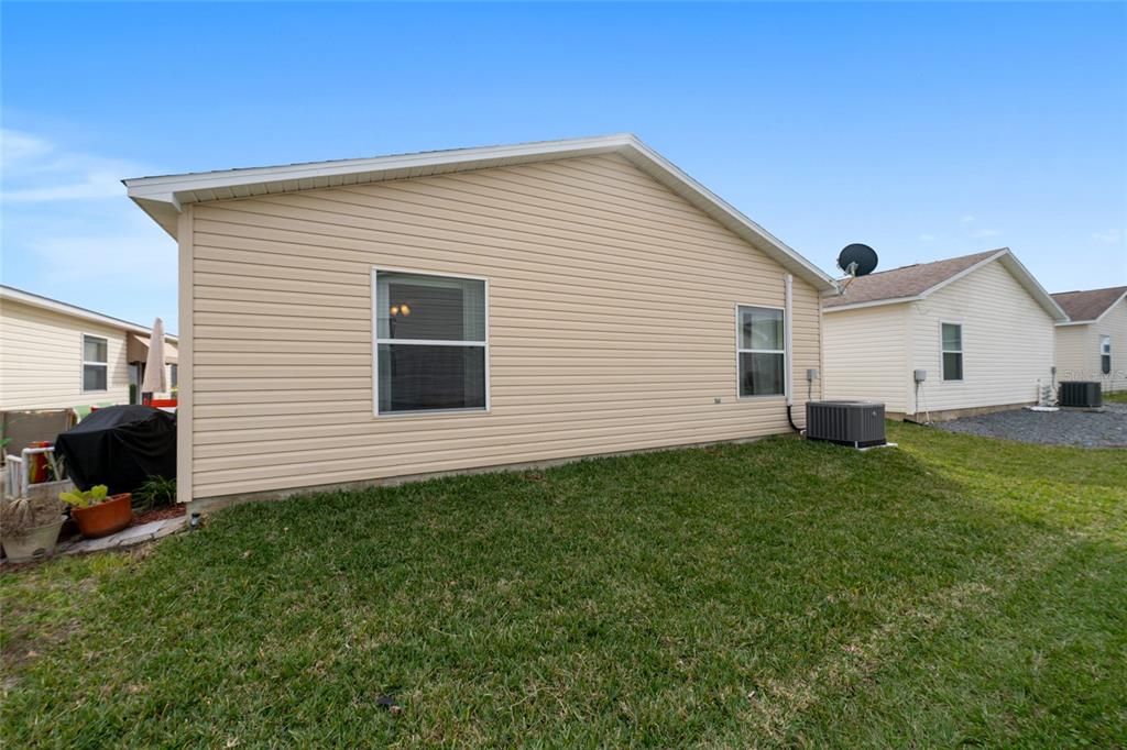 For Sale: $249,000 (2 beds, 2 baths, 1188 Square Feet)