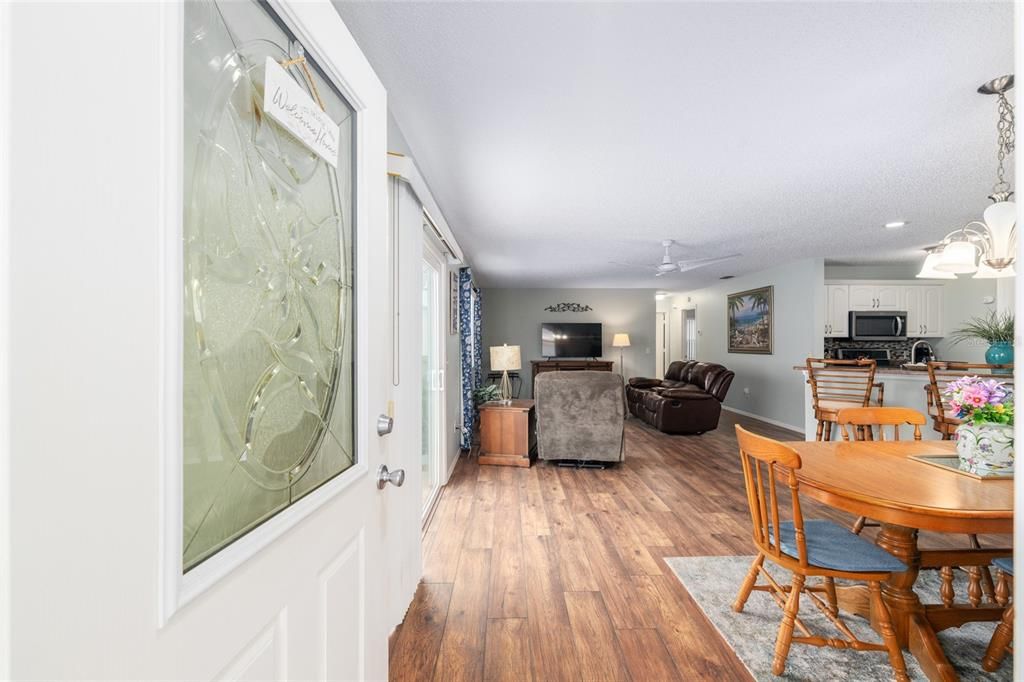 For Sale: $249,000 (2 beds, 2 baths, 1188 Square Feet)