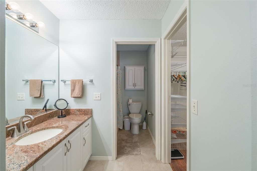 For Sale: $249,000 (2 beds, 2 baths, 1188 Square Feet)