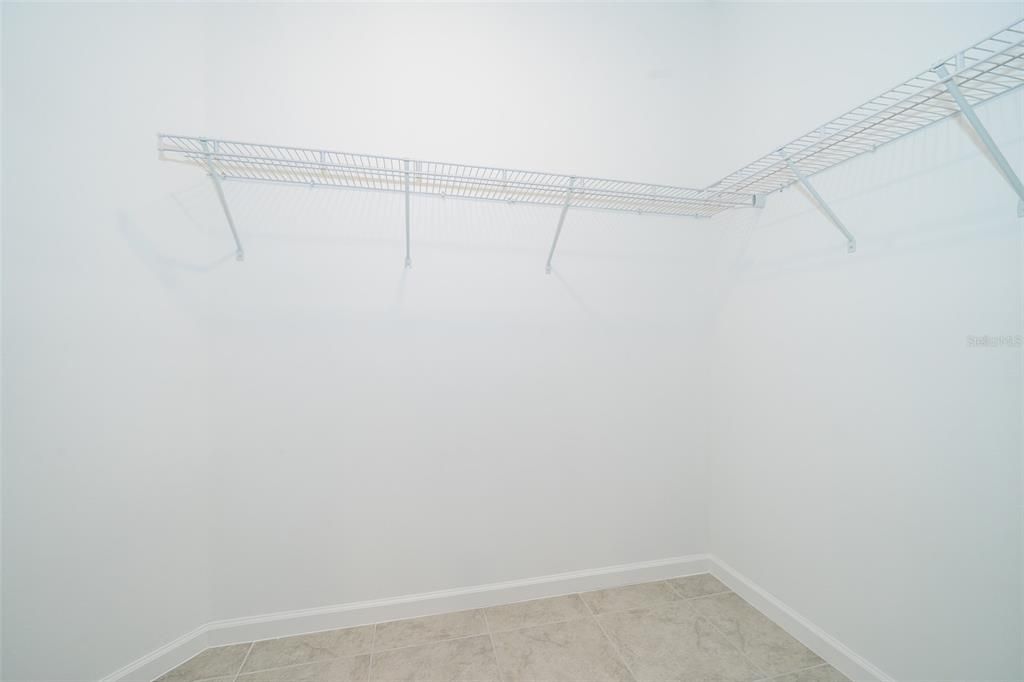 出租: $2,650 (4 贝兹, 2 浴室, 1987 平方英尺)