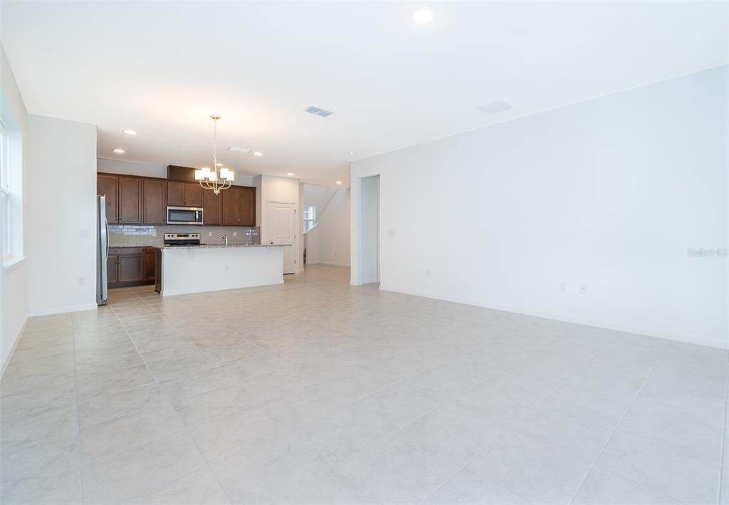 出租: $2,650 (4 贝兹, 2 浴室, 1987 平方英尺)