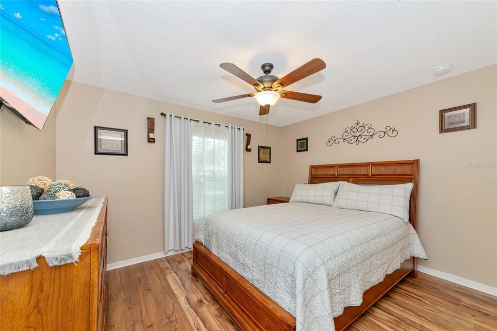 待售: $379,000 (3 贝兹, 2 浴室, 1447 平方英尺)