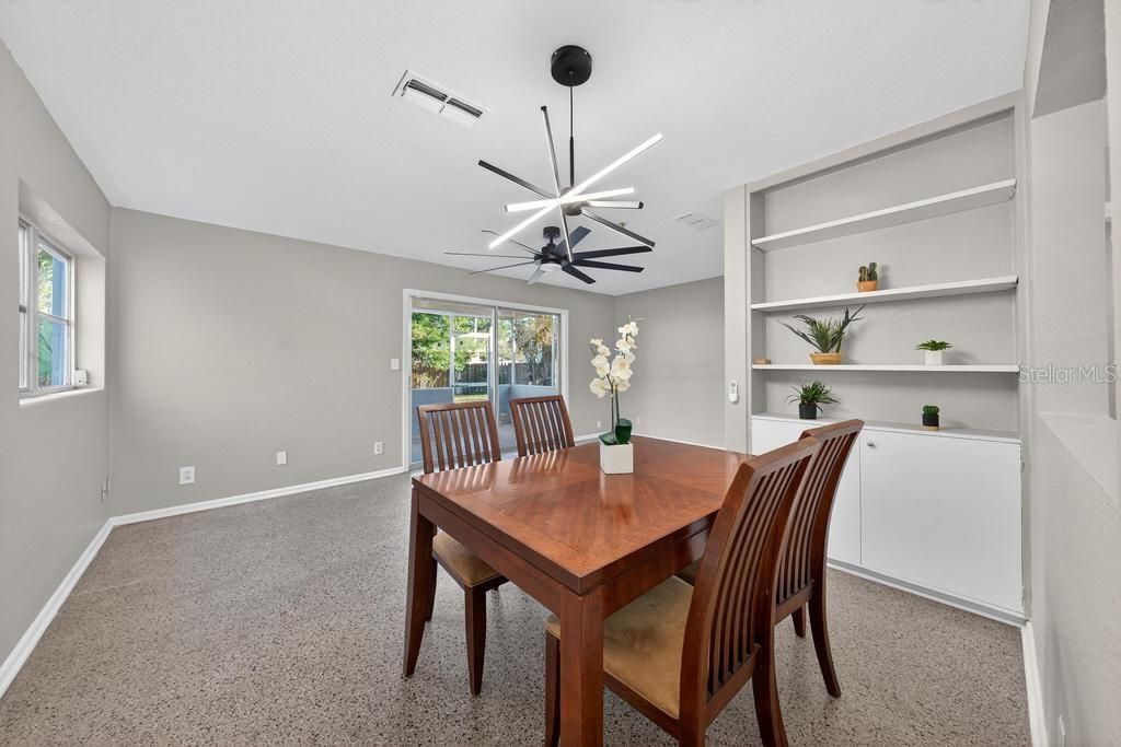 待售: $329,900 (3 贝兹, 2 浴室, 1431 平方英尺)