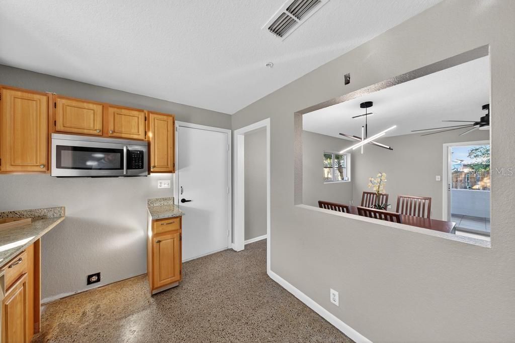 待售: $329,900 (3 贝兹, 2 浴室, 1431 平方英尺)