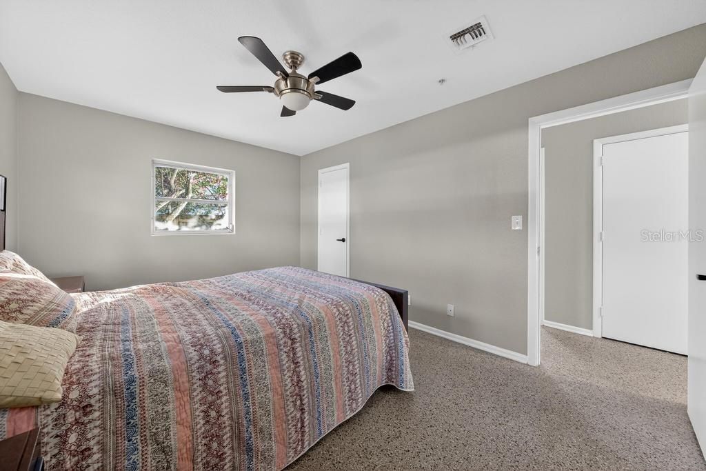 待售: $329,900 (3 贝兹, 2 浴室, 1431 平方英尺)