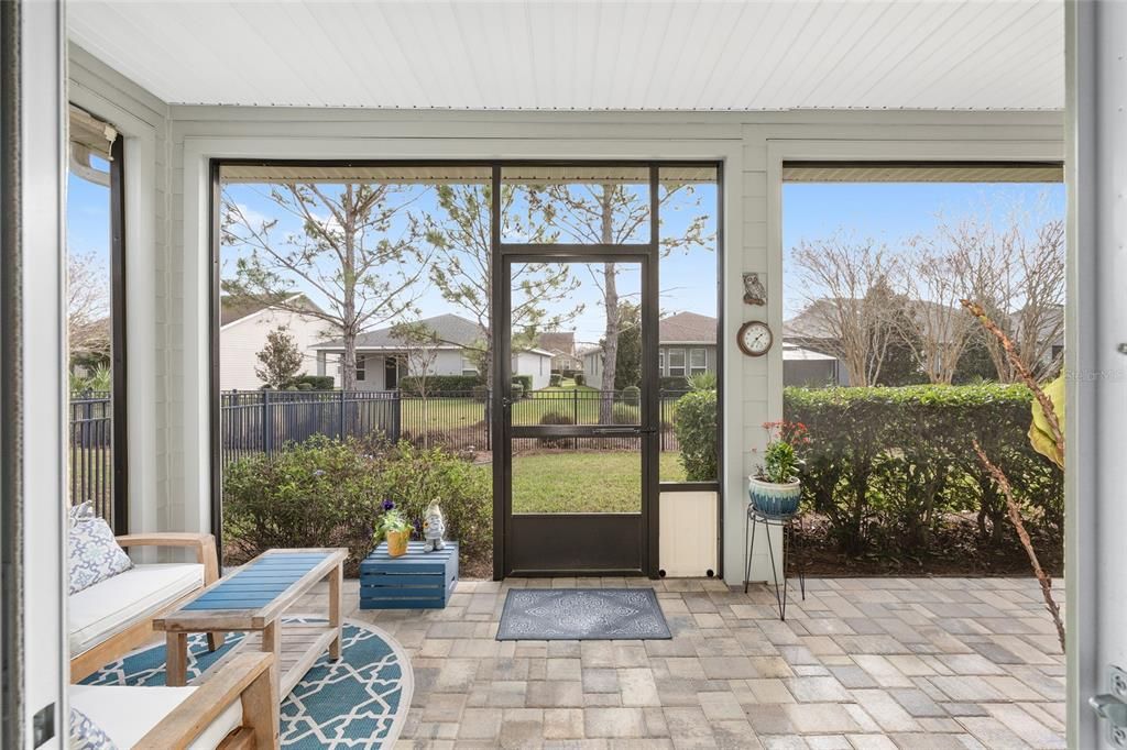 For Sale: $324,000 (2 beds, 2 baths, 1454 Square Feet)