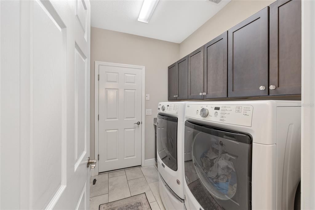 For Sale: $324,000 (2 beds, 2 baths, 1454 Square Feet)