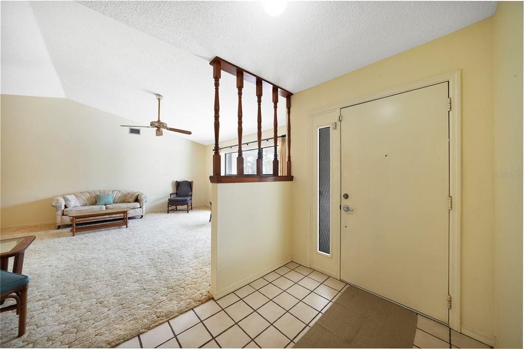 待售: $240,000 (3 贝兹, 2 浴室, 1639 平方英尺)