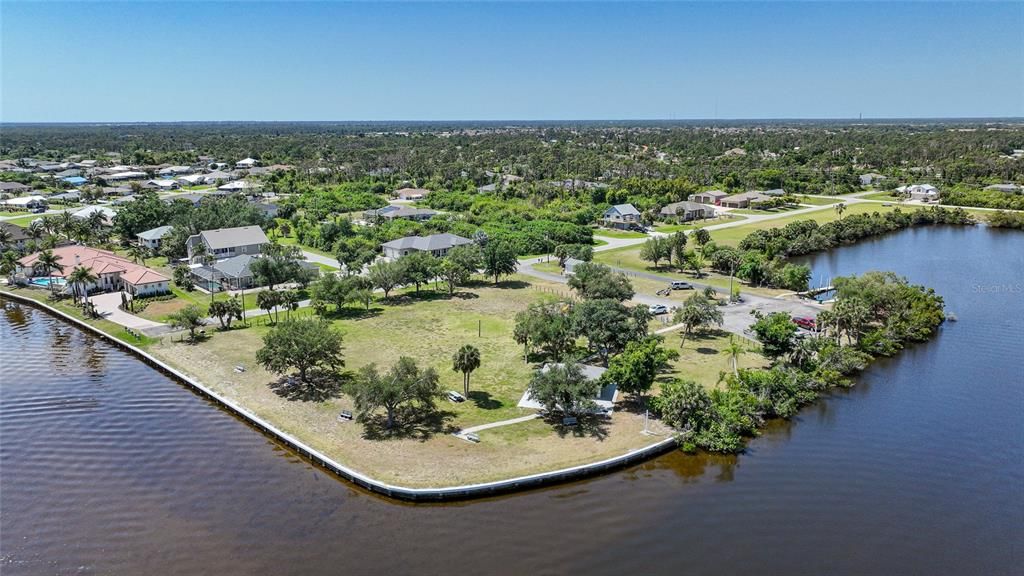 待售: $240,000 (3 贝兹, 2 浴室, 1639 平方英尺)